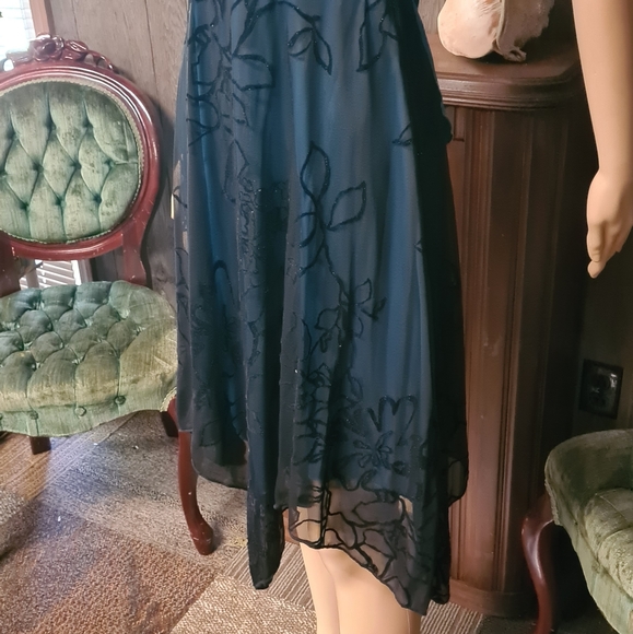 Floral Cocktail Dress - Picture 2 of 8